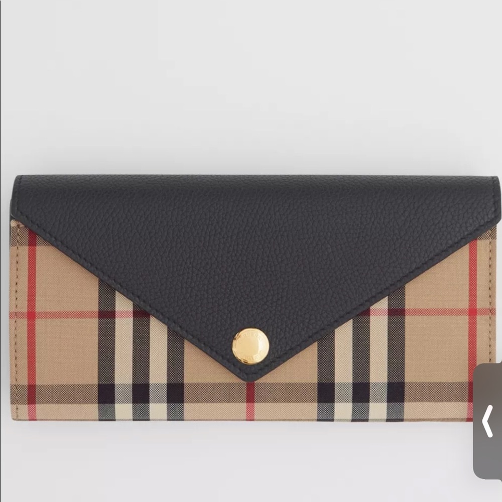 I No Longer Use The Wallet. Basically New. - image 1